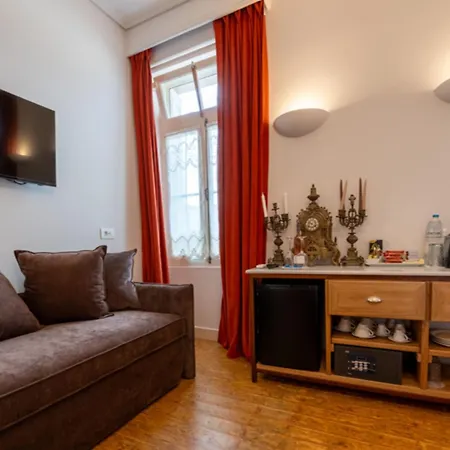 La Belle Helene De Menelas 1862 Hotell