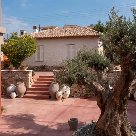 La Belle Helene De Menelas 1862 Hotell Mykines
