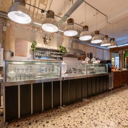 La Belle Helene De Menelas 1862 Hotell